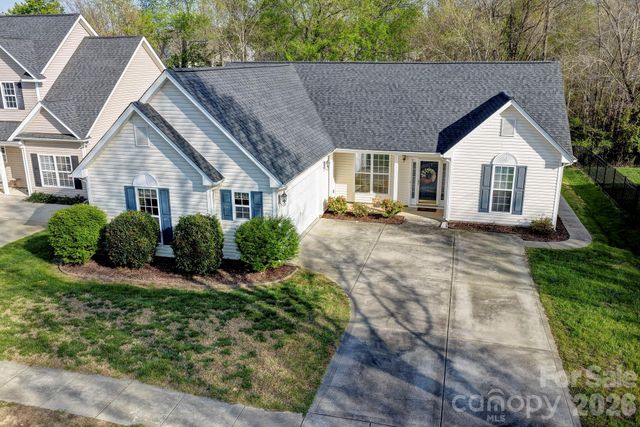 8423 Meadowcreek Village Drive, Locust, NC 28097