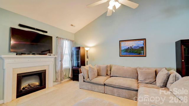 8423 Meadowcreek Village Drive, Locust, NC 28097