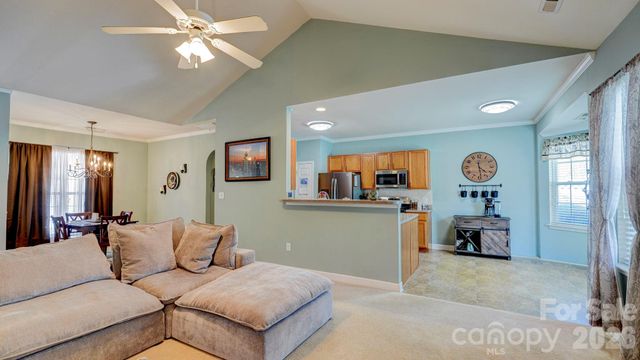 8423 Meadowcreek Village Drive, Locust, NC 28097