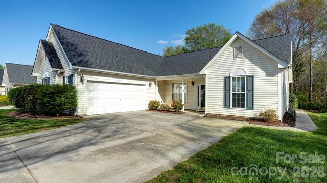 8423 Meadowcreek Village Drive, Locust, NC 28097