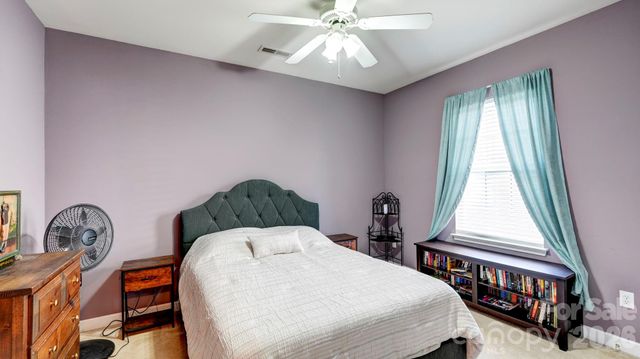8423 Meadowcreek Village Drive, Locust, NC 28097