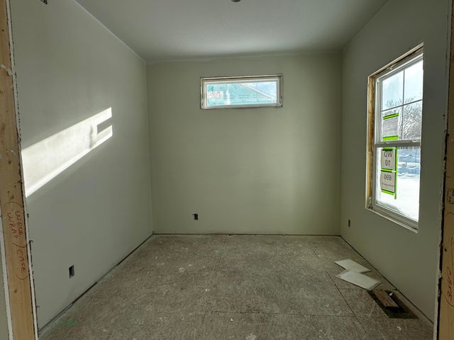 690 Lincoln Lawns Drive NW, Grand Rapids, MI 49534