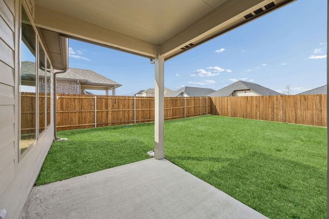 472 Hocking Hills Drive, Waxahachie, TX 75165
