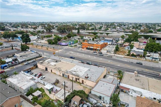 9218 S Broadway, Los Angeles, CA 90003