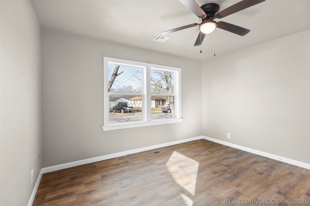 1860 S Armstrong Avenue, Bartlesville, OK 74003