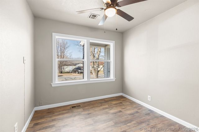 1860 S Armstrong Avenue, Bartlesville, OK 74003