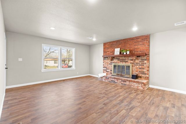 1860 S Armstrong Avenue, Bartlesville, OK 74003