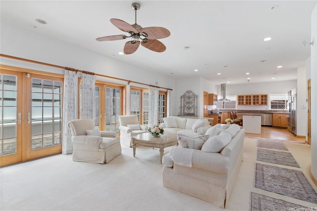 399 Puuikena Drive, Honolulu, HI 96821