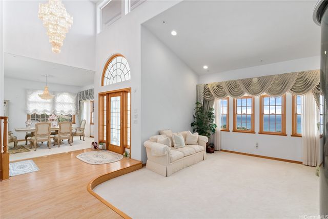 399 Puuikena Drive, Honolulu, HI 96821