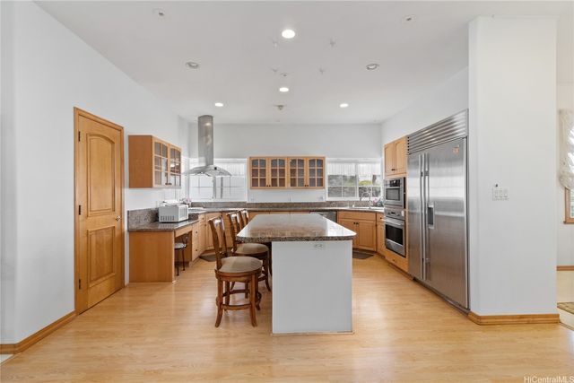 399 Puuikena Drive, Honolulu, HI 96821