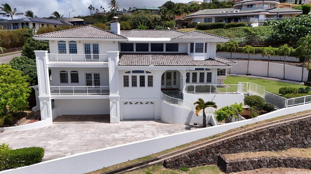 399 Puuikena Drive, Honolulu, HI 96821