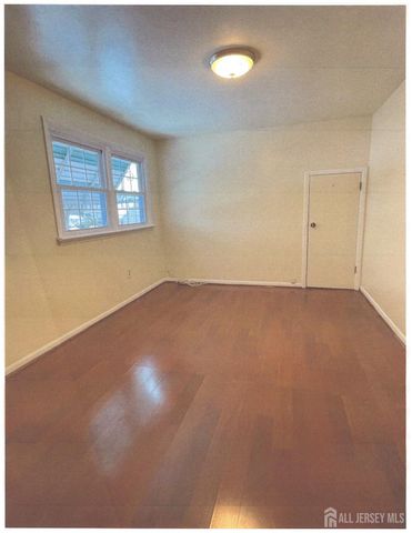 25 Hull Drive, Edison, NJ 08817