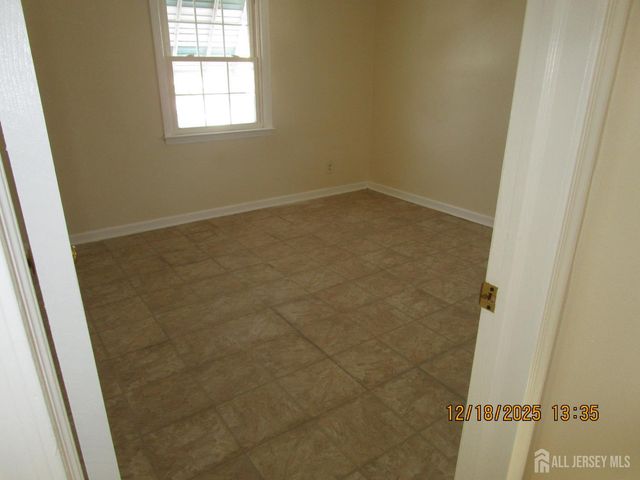 25 Hull Drive, Edison, NJ 08817