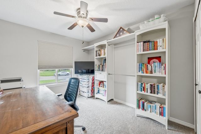 8525 W Candlewood Ct, Wichita, KS 67205