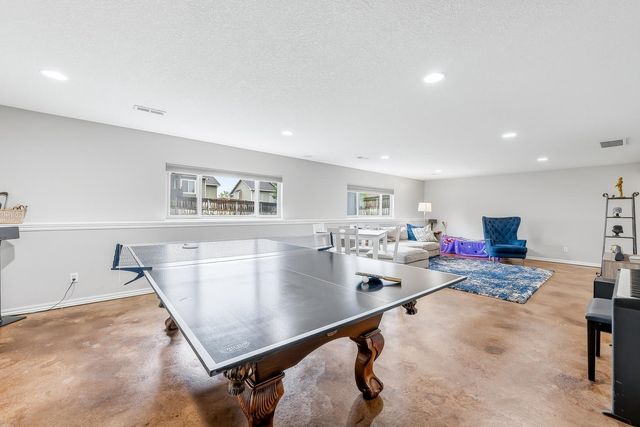8525 W Candlewood Ct, Wichita, KS 67205