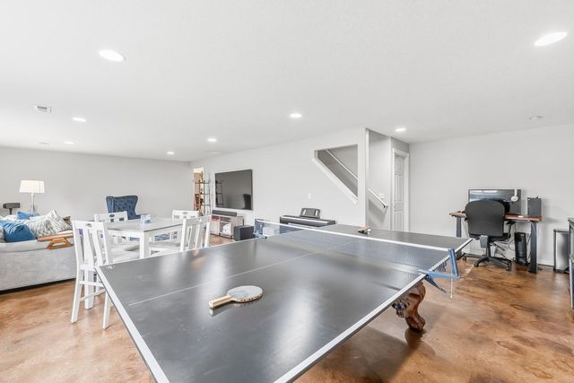8525 W Candlewood Ct, Wichita, KS 67205