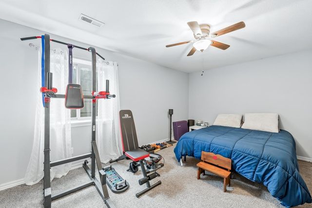 8525 W Candlewood Ct, Wichita, KS 67205