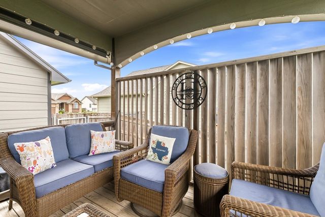 8525 W Candlewood Ct, Wichita, KS 67205
