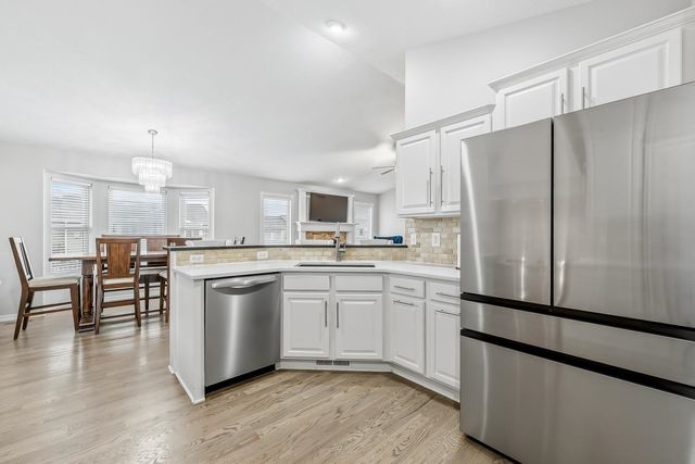 8525 W Candlewood Ct, Wichita, KS 67205