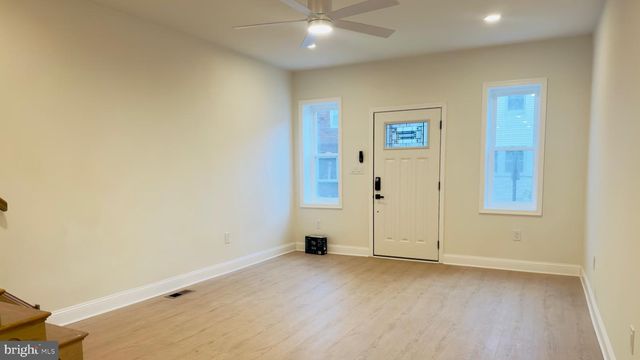 2546 S 9TH ST, Philadelphia, PA 19148