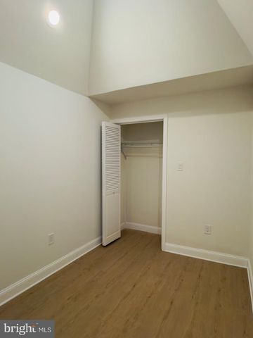 2546 S 9TH ST, Philadelphia, PA 19148