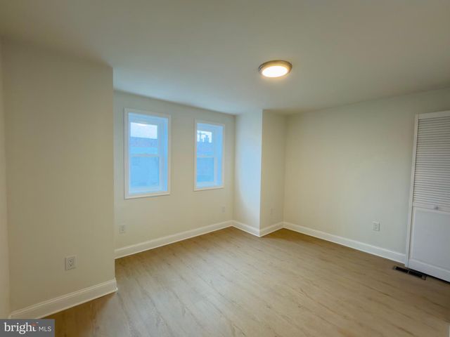2546 S 9TH ST, Philadelphia, PA 19148