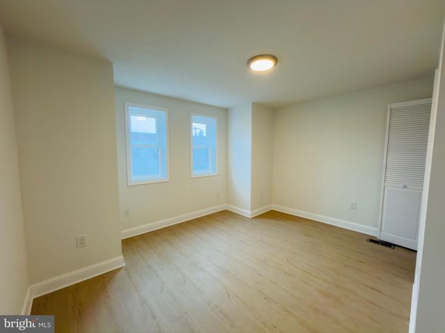 2546 S 9TH ST, Philadelphia, PA 19148