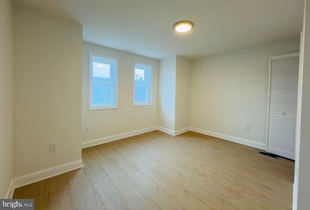 2546 S 9TH ST, Philadelphia, PA 19148