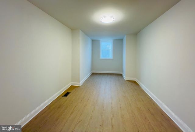 2546 S 9TH ST, Philadelphia, PA 19148