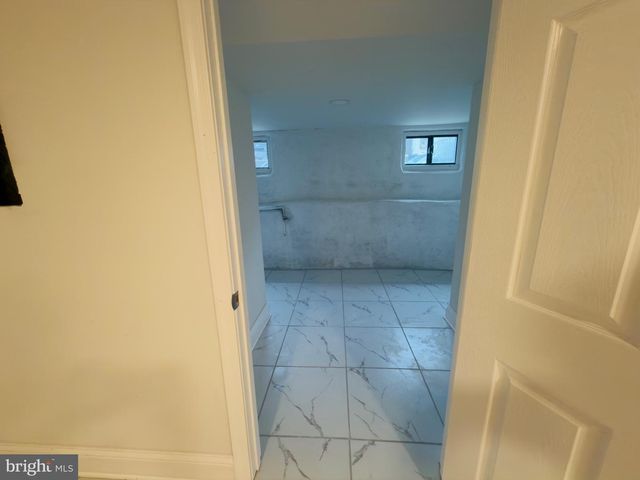 2546 S 9TH ST, Philadelphia, PA 19148