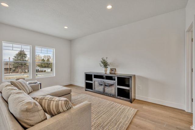 350 E 7635 S, Sandy, UT 84047