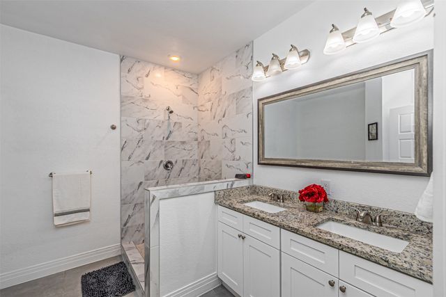904 S Catherine Street, Terrell, TX 75160