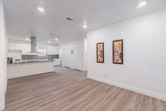 904 S Catherine Street, Terrell, TX 75160
