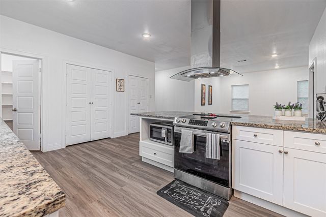 904 S Catherine Street, Terrell, TX 75160