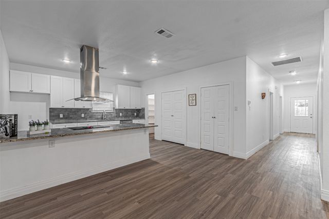 904 S Catherine Street, Terrell, TX 75160