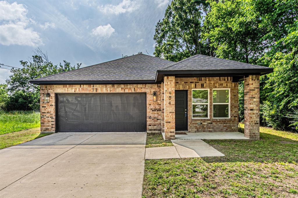 904 S Catherine Street, Terrell, TX 75160