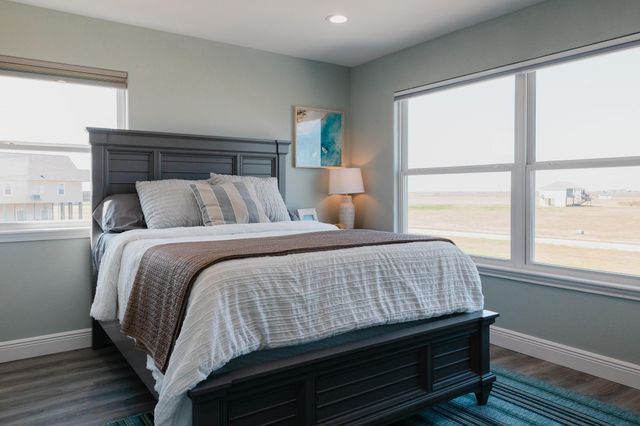 299 Bay Drive, Palacios, TX 77465