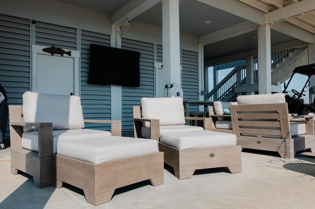 299 Bay Drive, Palacios, TX 77465