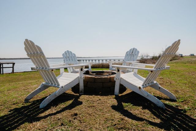 299 Bay Drive, Palacios, TX 77465