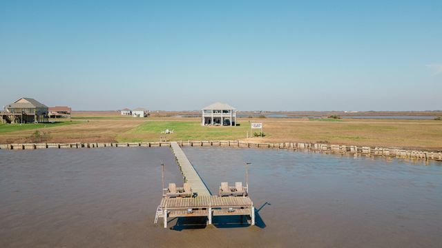 299 Bay Drive, Palacios, TX 77465
