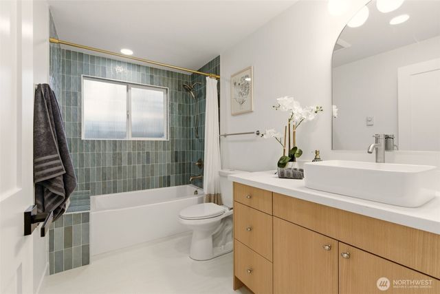 7506 135th Place NE, Redmond, WA 98052