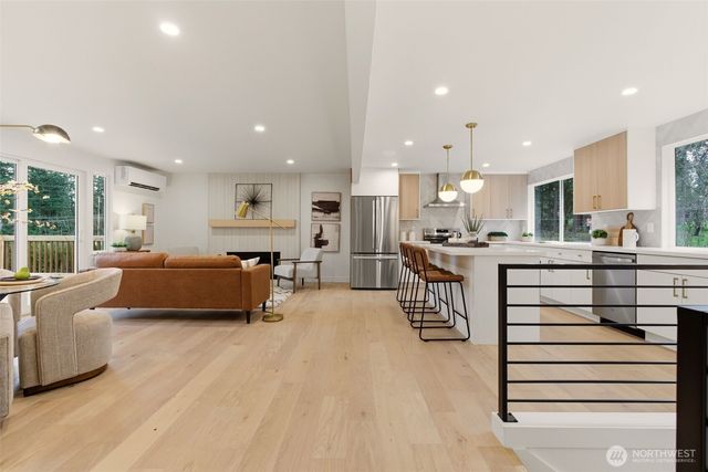 7506 135th Place NE, Redmond, WA 98052