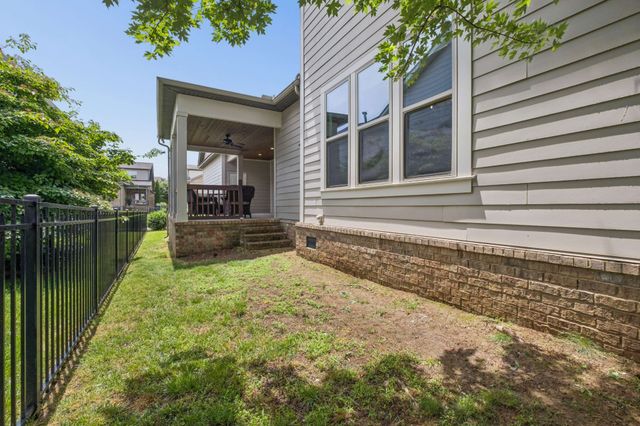 2005 Firtree Way, Thompsons Station, TN 37179
