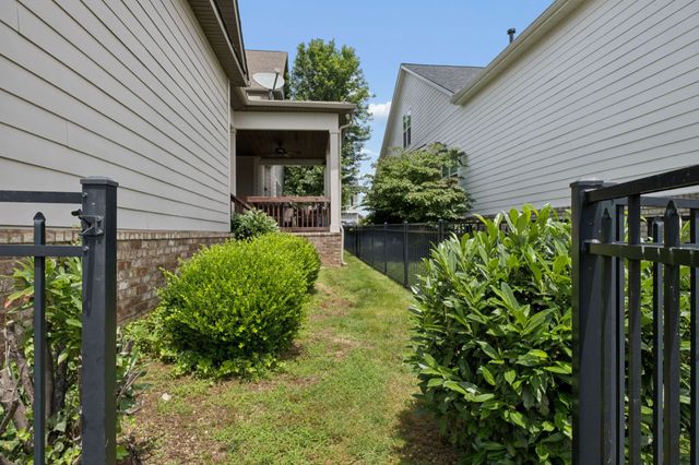 2005 Firtree Way, Thompsons Station, TN 37179
