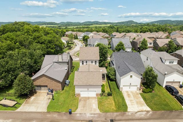 2005 Firtree Way, Thompsons Station, TN 37179