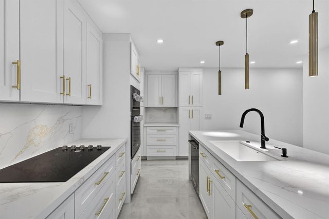 12890 Guilford Circle, Wellington, FL 33414