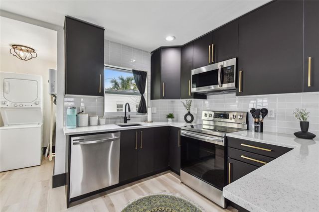 1607 E 18TH AVENUE, Tampa, FL 33605