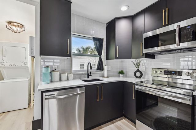 1607 E 18TH AVENUE, Tampa, FL 33605