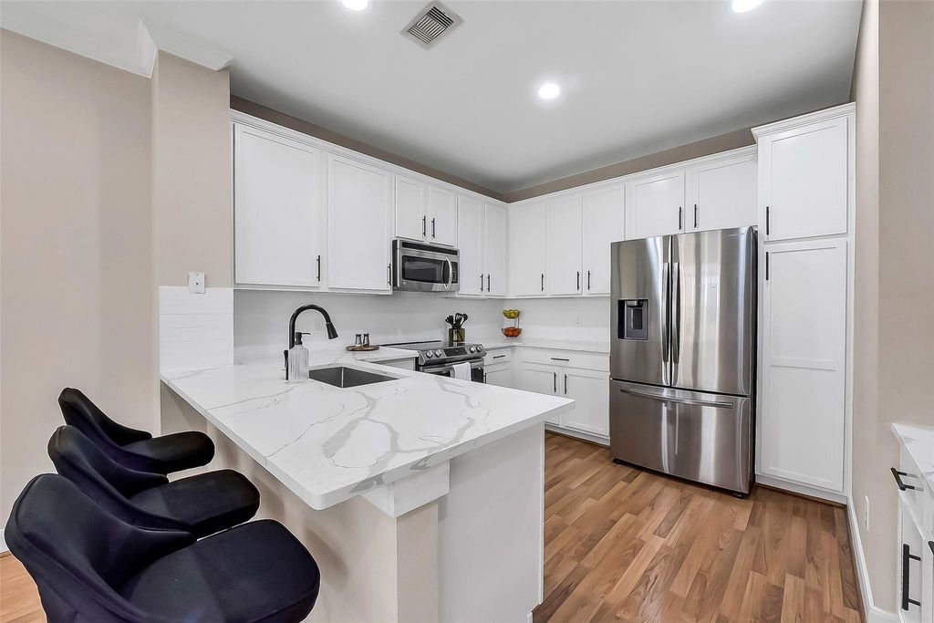 3001 Murworth Drive 1702, Houston, TX 77025