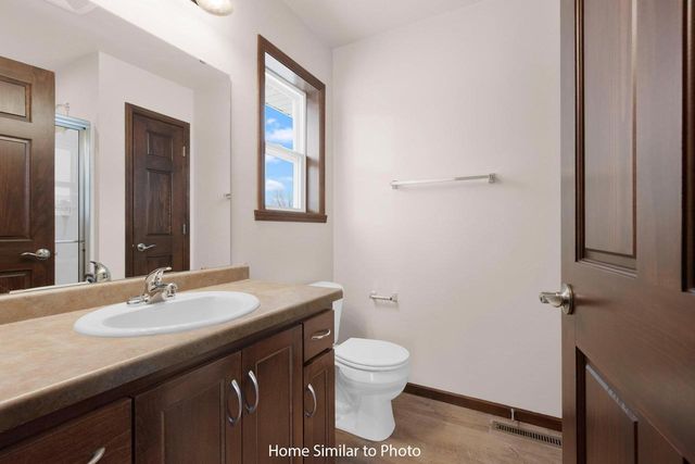 1250 PUTNAM DRIVE, Pulaski, WI 54162